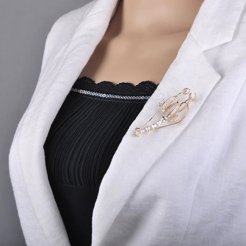 Funmor Роскошные фианиты броши &quotЛобстер&quot булавки серебряный цвет унисекс Медь