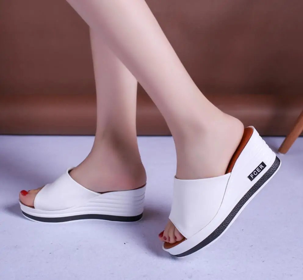 Женские шлепанцы с открытым носком толстая подошва танкетка Нескользящие