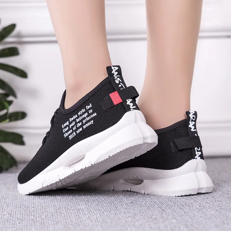 Новинка 2019 года дышащие летние женские кроссовки легкие повседневные туфли без