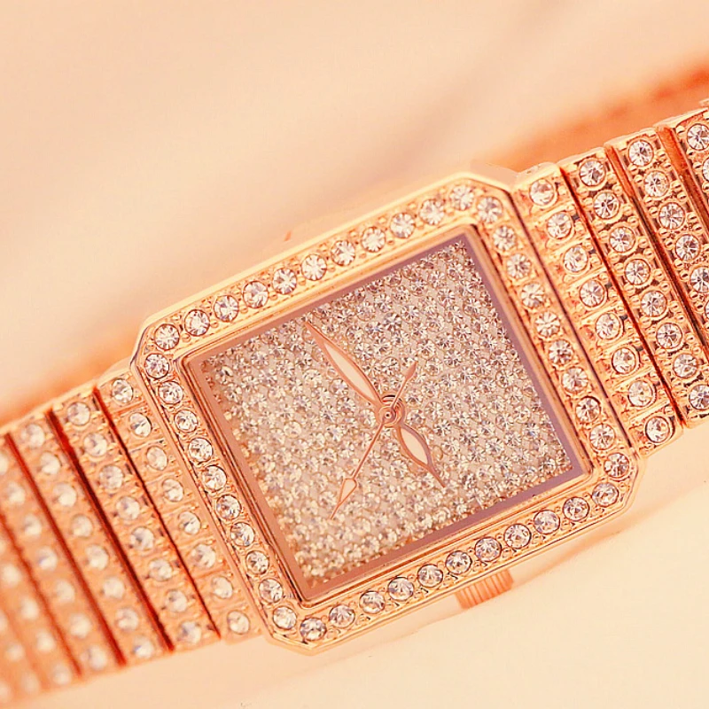 Роскошные женские часы со стразами 2019 элегантные кварцевые от известного бренда