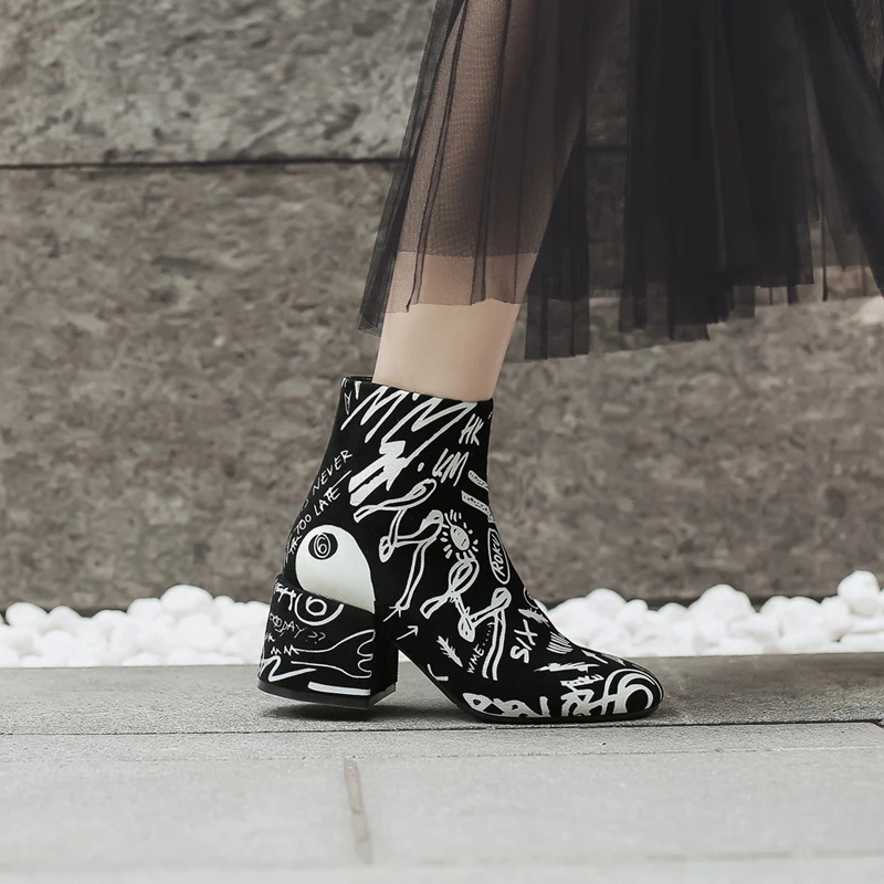 Модные женские ботильоны из замши с острым носком; botas mujer Botte Femme; Новинка года; зимние женские ботинки