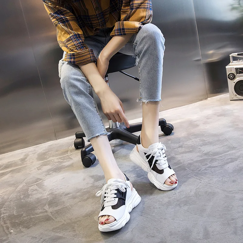 Сандалии Для женщин 2019 лето новые дикие обувь в римском стиле полые чистая