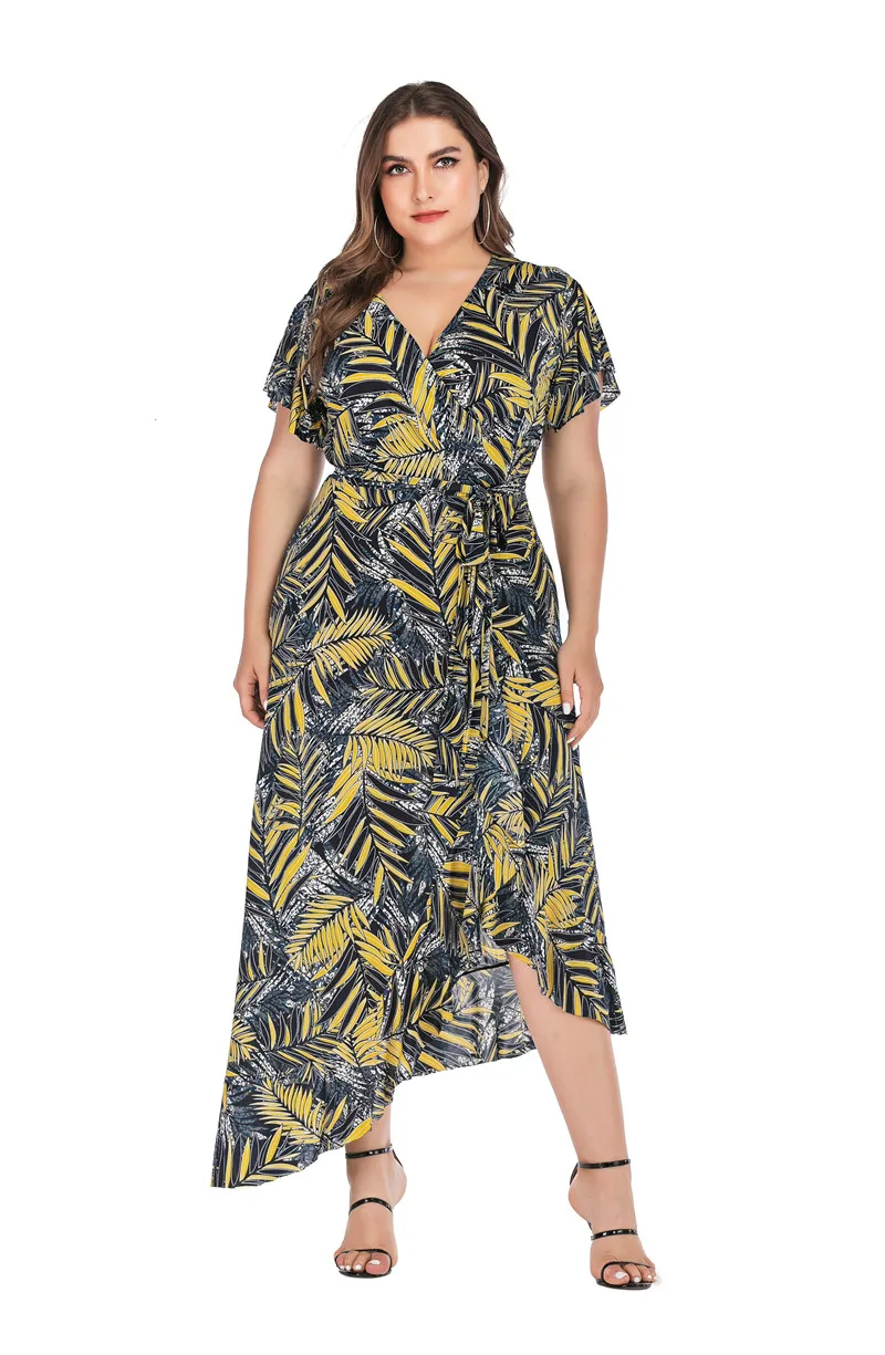 Летнее платье в африканском стиле дизайнерское неправильной формы с глубоким V