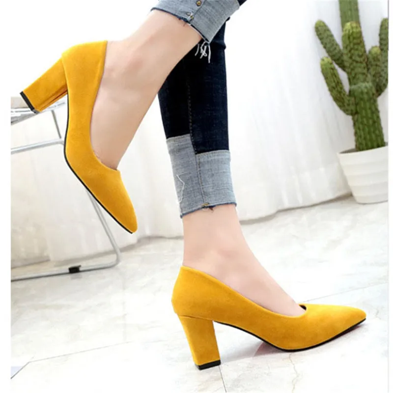 Женские модельные туфли на устойчивом квадратном каблуке drфарго офисные лодочки