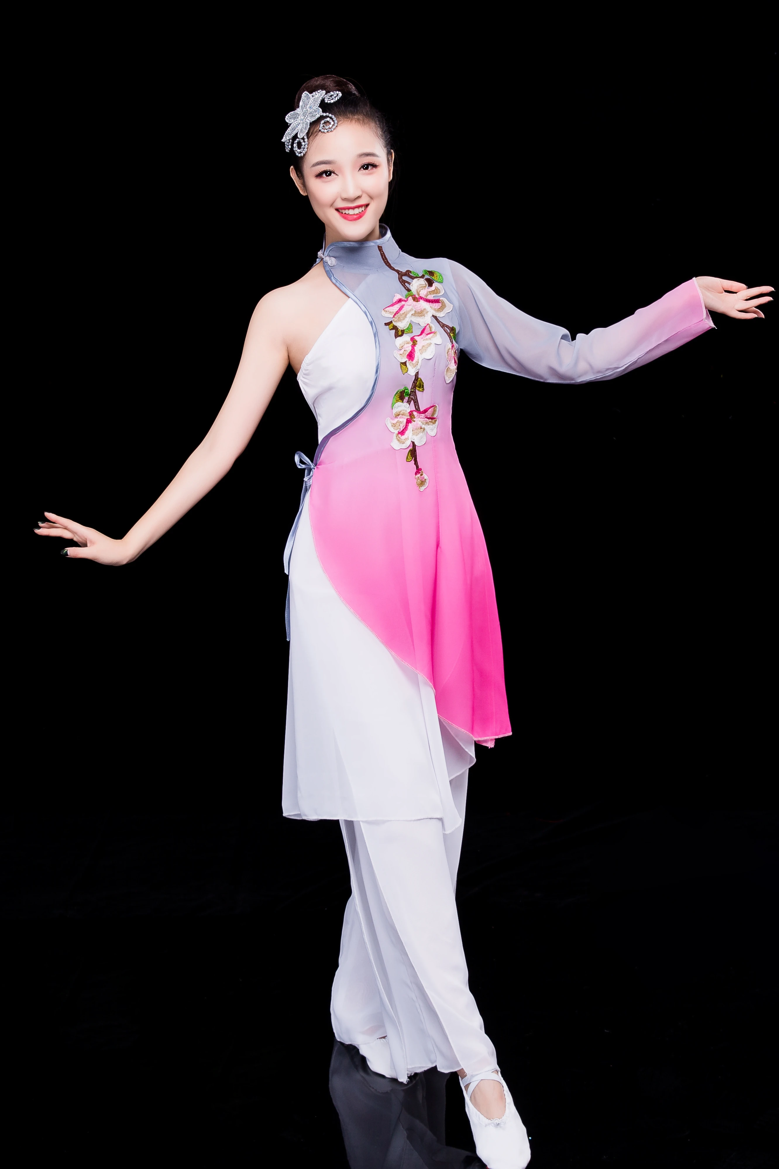 Chinese style folk style ladies classical dance stage costumes chinese costume hanfu dance costume