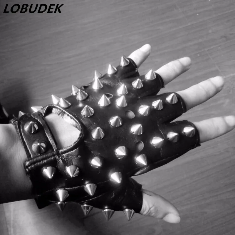 

Nightclub male singer DS hip-hop men Korean Half Finger men's gloves leather gloves atmospheric rivet black left right hand