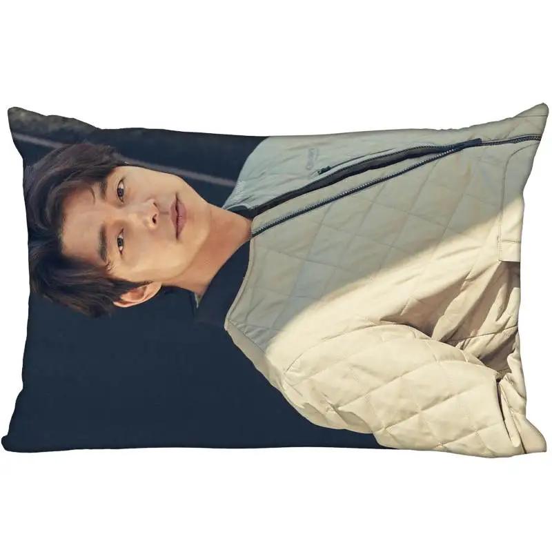 18 Новое поступление, Заказная атласная наволочка Gong Yoo 35x45 см(одна сторона), набивная Подушка на молнии, чехол на заказ, Ваш образ, подарок - Цвет: 18