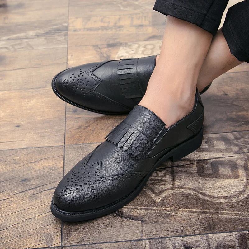 AGUTZM Brand 1690 Fashion Tassels Small Leather Shoes Bullock Carve Slip On Men's Brogue Young Man Casual | Обувь