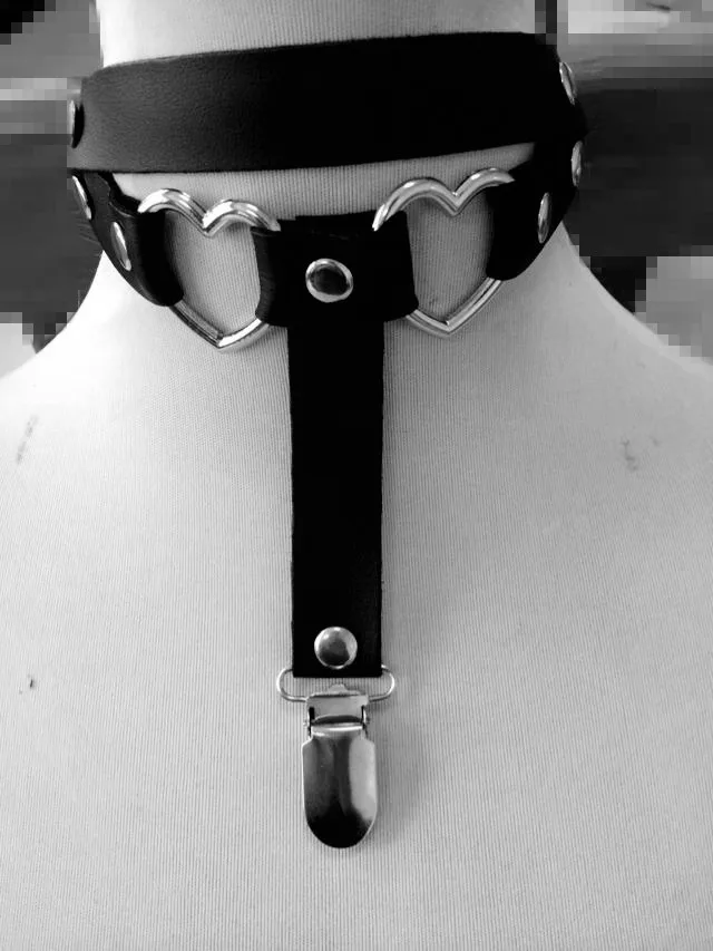 Харадзюку слитные 2014 новые кожаные подвязки в форме сердца бесплатная доставка |