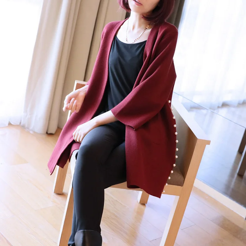 

Sweater female 2018 autumn new loose ladies large size jacket in the long paragraph temperament beaded solid color knit cardigan