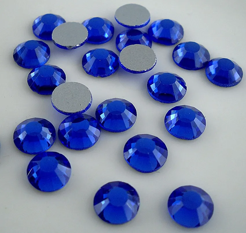 Фасетированные стеклянные кристаллы сапфирово-синего цвета AAAA 2-6 мм с плоской задней стороной для украшения мобильных устройств, ногтей, одежды, обуви и сумок - 144 шт.