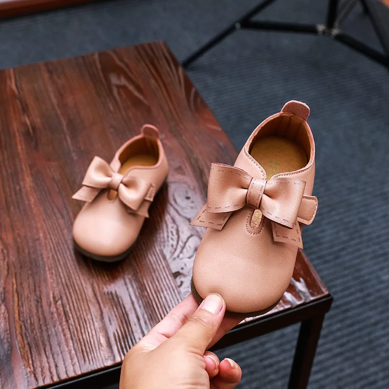 Кожаные туфли с бантом для девочек новые тонкие маленьких принцесс на