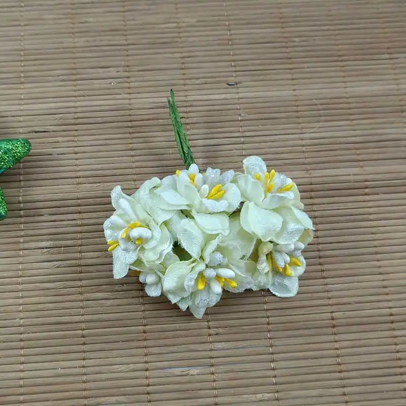 Milk white 6 шт. A noiva cocar flor cocar doce caixa повязка на голову decorativas flores artificiais flores buques DE rosas simulacao - Цвет: Milk white