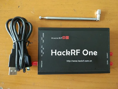 Платформа HackRF One 1 МГц-6 ГГц SDR, программно определяемое радио с внешней точностью TCXO, часы PPM 0,1