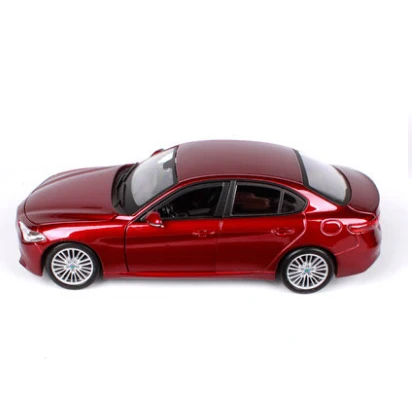 Новое поступление Maisto Bburago 1:24 Alfa Romeo GULIA модель спортивного автомобиля литая модель автомобиля игрушка для детей подарки с коробкой
