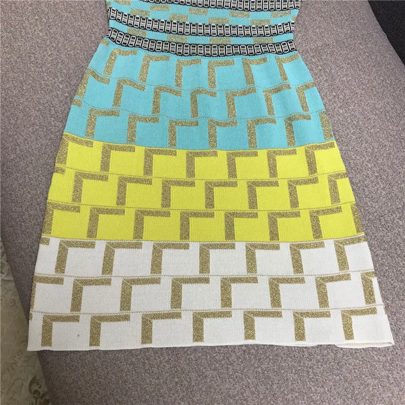 Женское трикотажное платье с V образным вырезом и геометрическим принтом|Женские