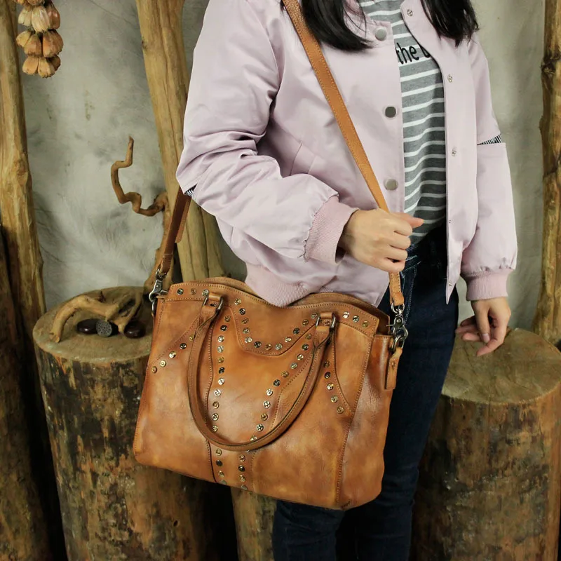 Женская сумка из натуральной кожи с ручкой и кисточкой | Багаж сумки