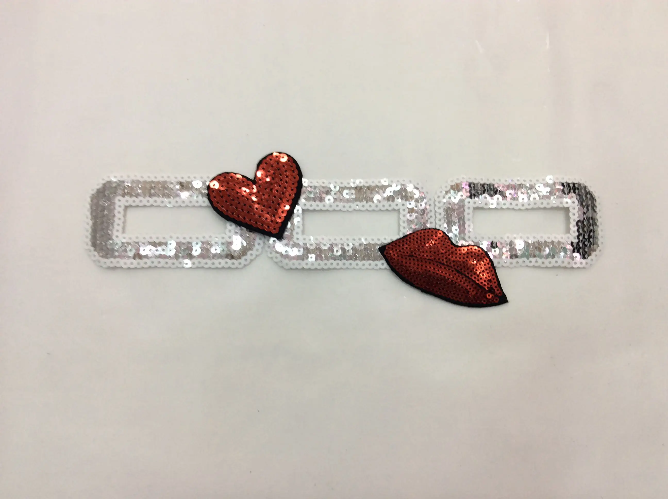 Вышивка с аппликацией в виде цепочки love parches termoadesivos для одежды утюжок на