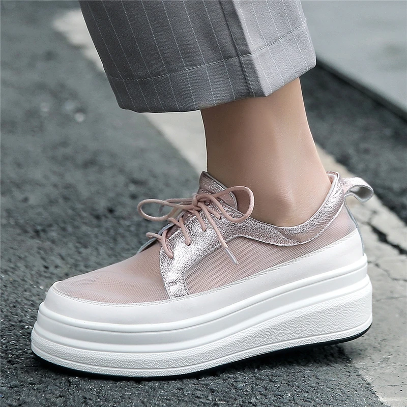 Женские сетчатые туфли на платформе повседневные прозрачные кроссовки шнуровке