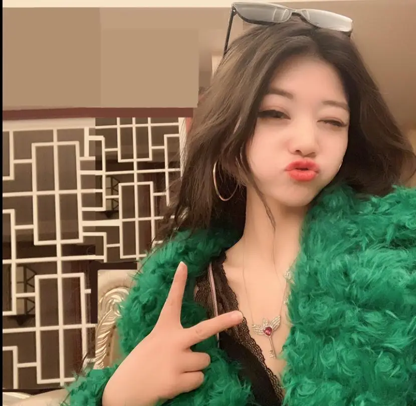 2019 Womens Autumn And Winter Green Lapel Collar Fake Fur Outwears S/Xl Female Sexy Warm Man-Made Coats Faux Jackets K1111 | Женская
