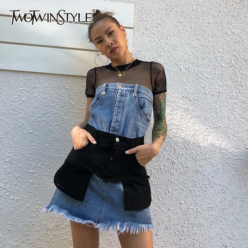 Джинсовое платье без рукавов TWOTWINSTYLE летнее облегающее с высокой талией бахромой
