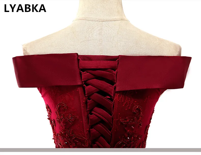Вечернее платье Robe De Soiree на шнуровке бордовое атласное с аппликацией вечерние