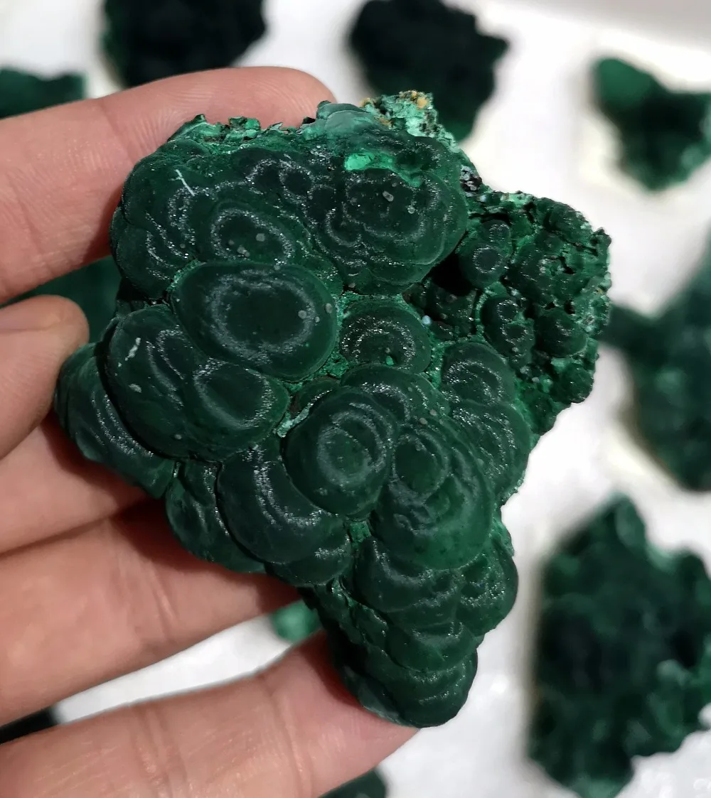 85g натуральный МАЛАХИТ образец минерала зеленый камень кристалл учебный