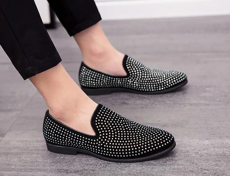 Мужские туфли оксфорды с острым носком и блестящими стразами в британском стиле