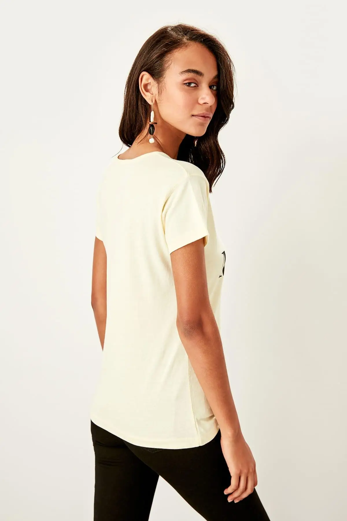 Trendyol желтые Базовые Трикотажные футболки с принтом TWOSS19LR0327 | Женская одежда