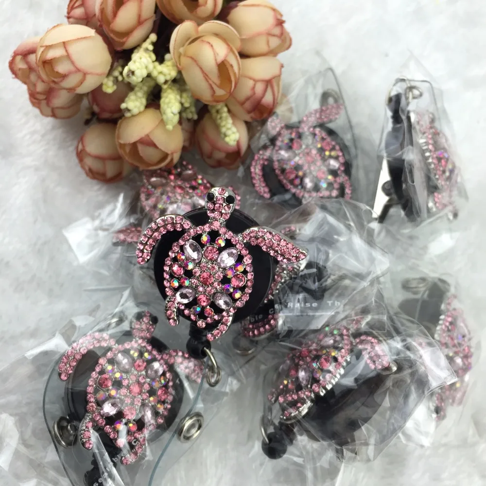 Декоративная розовая черепаха ID значок Катушка-выдвижной держатель