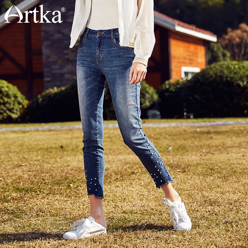 Женские джинсы карандаш ARTKA с жемчужными заклепками длиной до щиколотки для