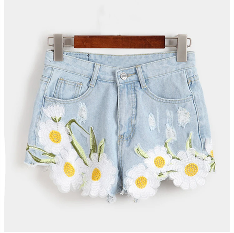 Ladies New 2018 Arrival Denim Shorts Vintage High Waist Flower Embroidery Jeans Shorts Girls'Street Wear Sexy Plus Size Shorts