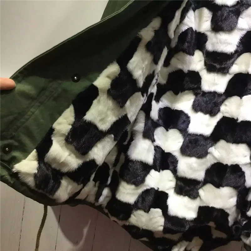 Красивая куртка на натуральном меху черная норковая шуба с большим натуральным и