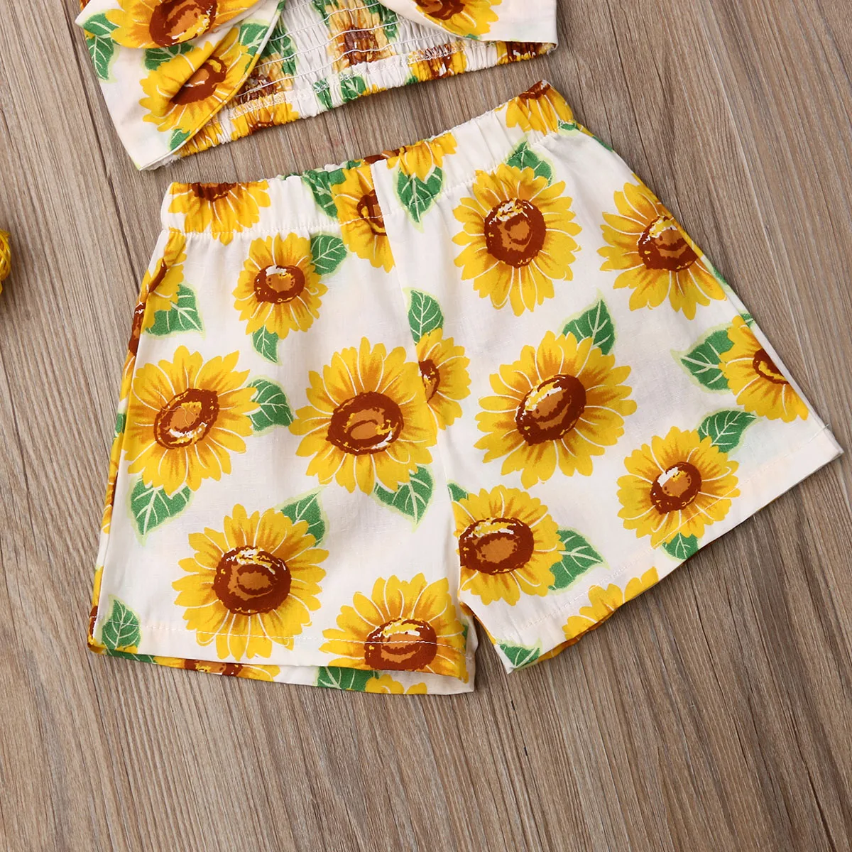 Летний комплект из 2 предметов для девочек топ с бантом и шорты широкими