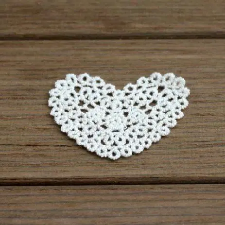 

30pcs Wholesale Cloth Paste Fabric Paste,DIY Decoration Heart Lace Badge, Lace Patch Free shipping