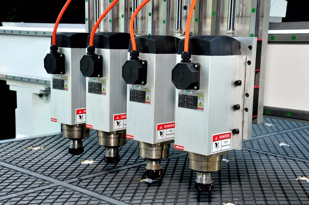 Деревообрабатывающий токарный станок с ЧПУ Китай CNC 3d cnc машина для резьбы по