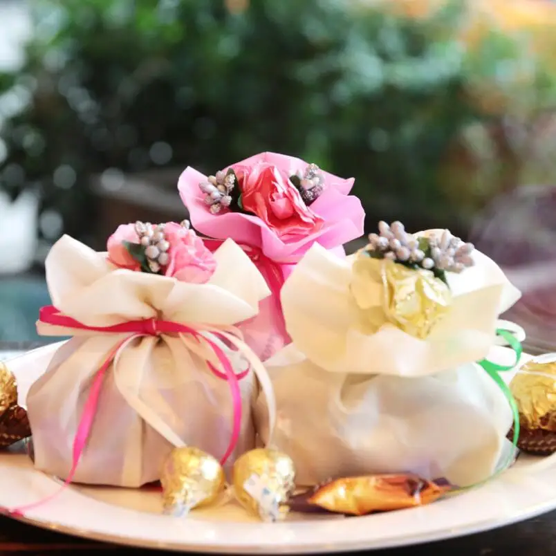 

20pcs/lot Flower Wedding Favor Bags Wedding Candy Box Casamento Gifts Event Party Candy Bag