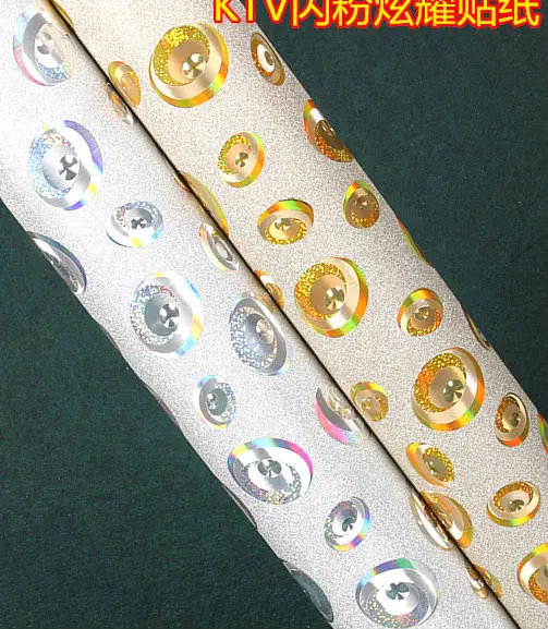 Золотистые и серебристые фольгированные обои с цветами светоотражающие