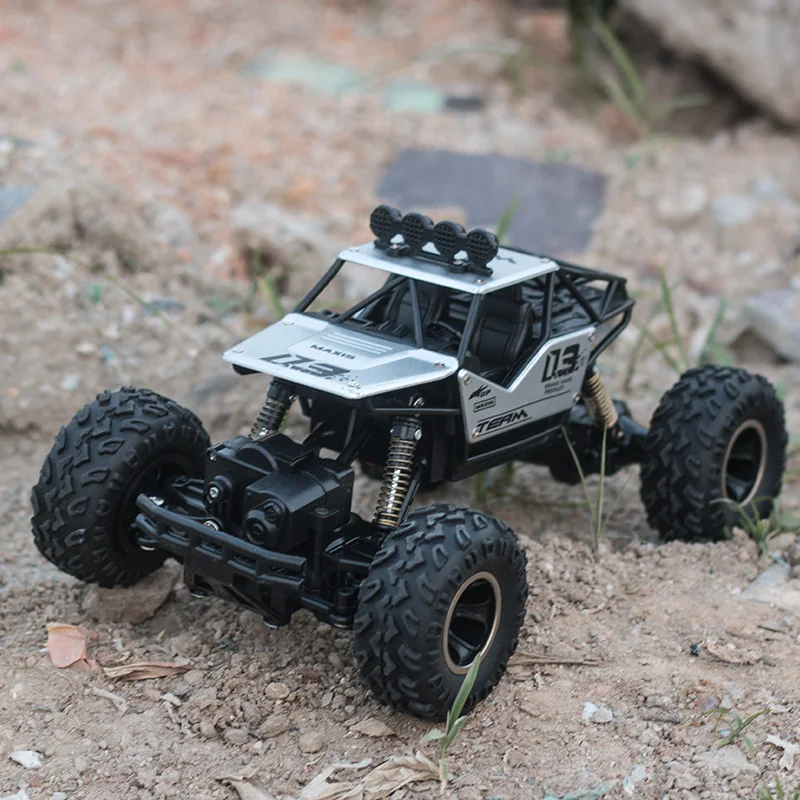 Радиоуправляемая машинка 2 4G 4WD с дистанционным управлением на радиоуправлении