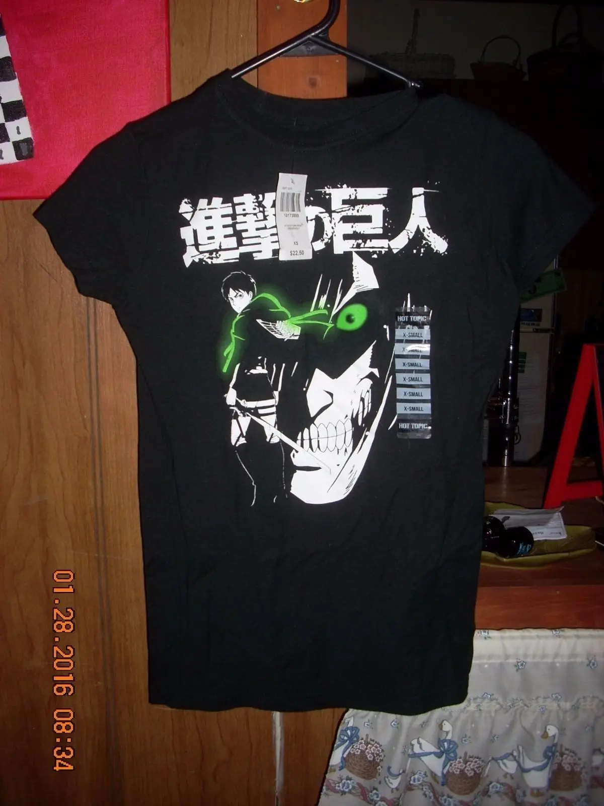 

Newest Letter Print Nwt Attack On Titan T-Shirt Size Xs T-Shirt Casual Man Tees