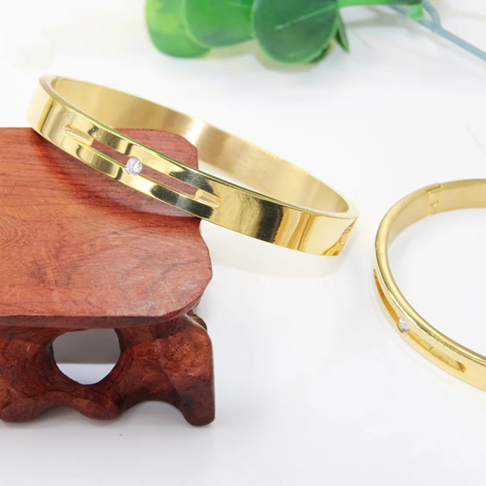 Модная обувь со стразами идеально сочетаются с нарядным Титан Сталь браслет для