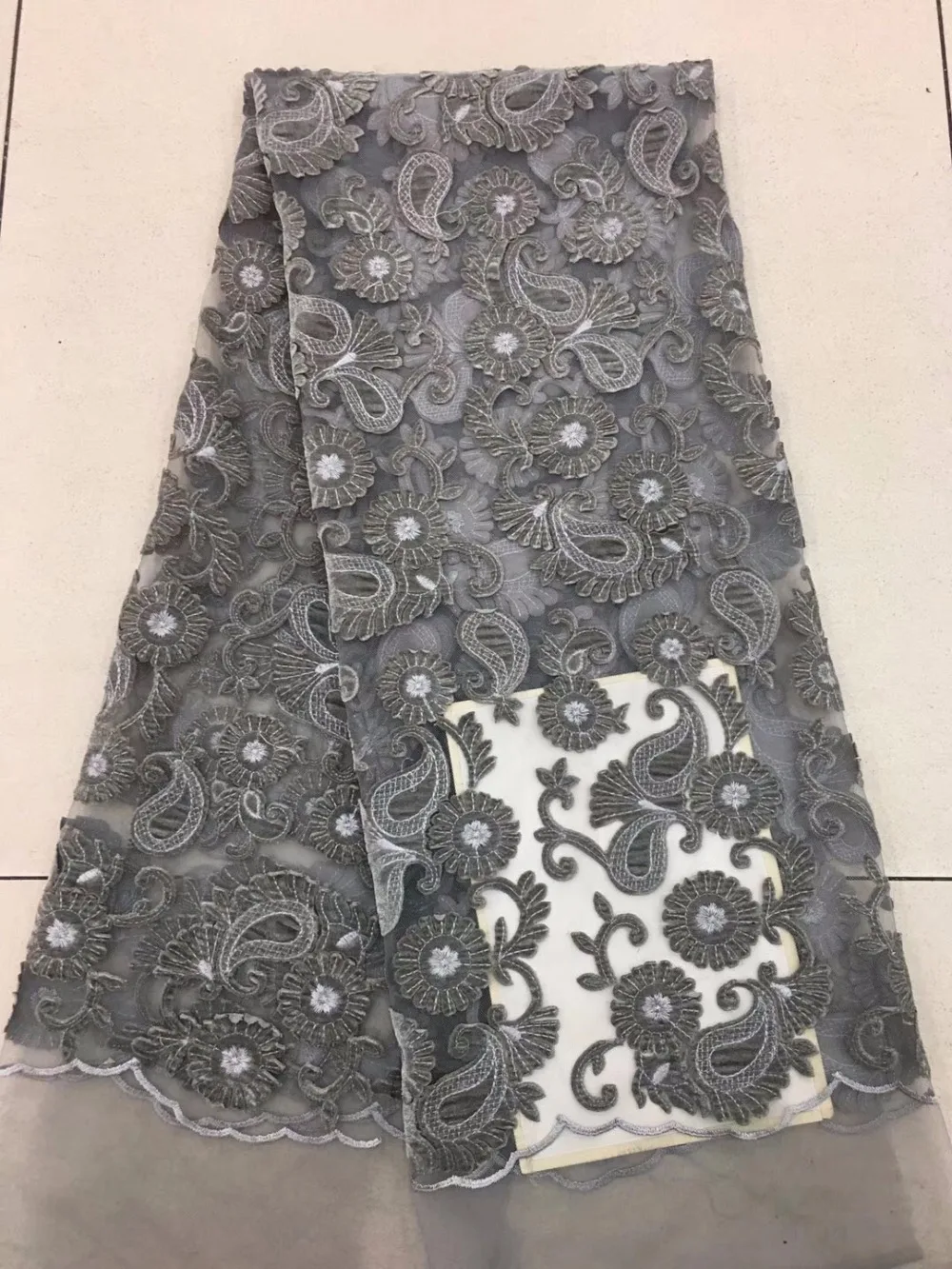 

African lace fabric 2018 flowers embroidered tulle fabric white french net lace Nigerian fabrics for wedding dresses ZD16