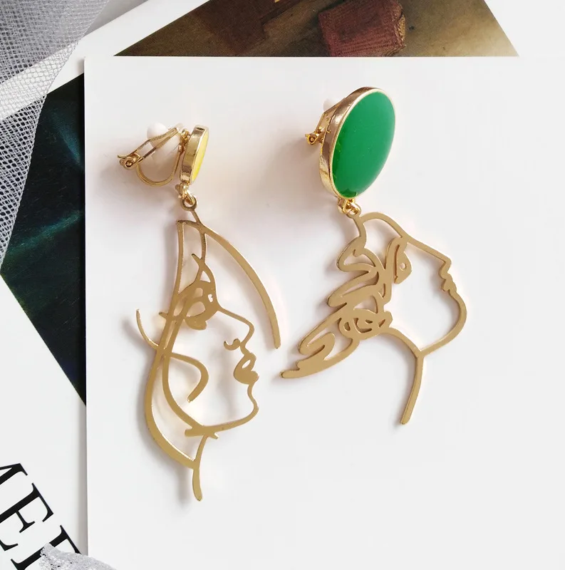 green clip earring Гипербола выдолбленные металлические серьги-клипсы для лица без пирсинга абстрактное искусство человеческое лицо клипса для уха серьги без пирсинга - Окраска металла: green clip earring