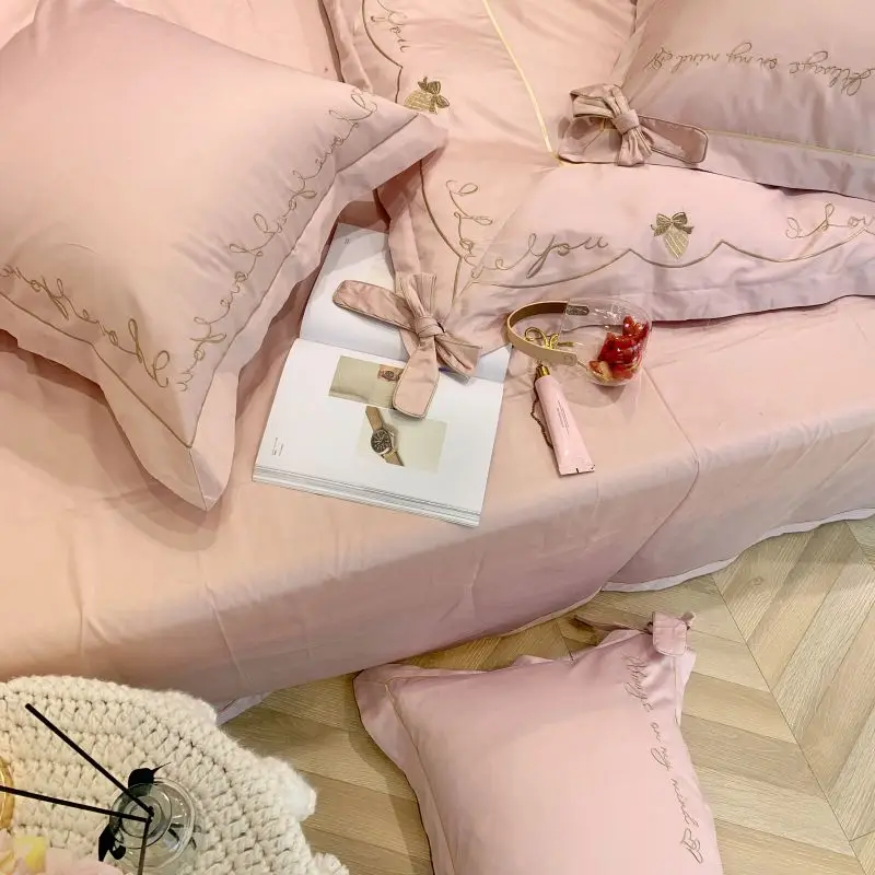 Розовый комплект постельных принадлежностей Molly с вышивкой роскошный