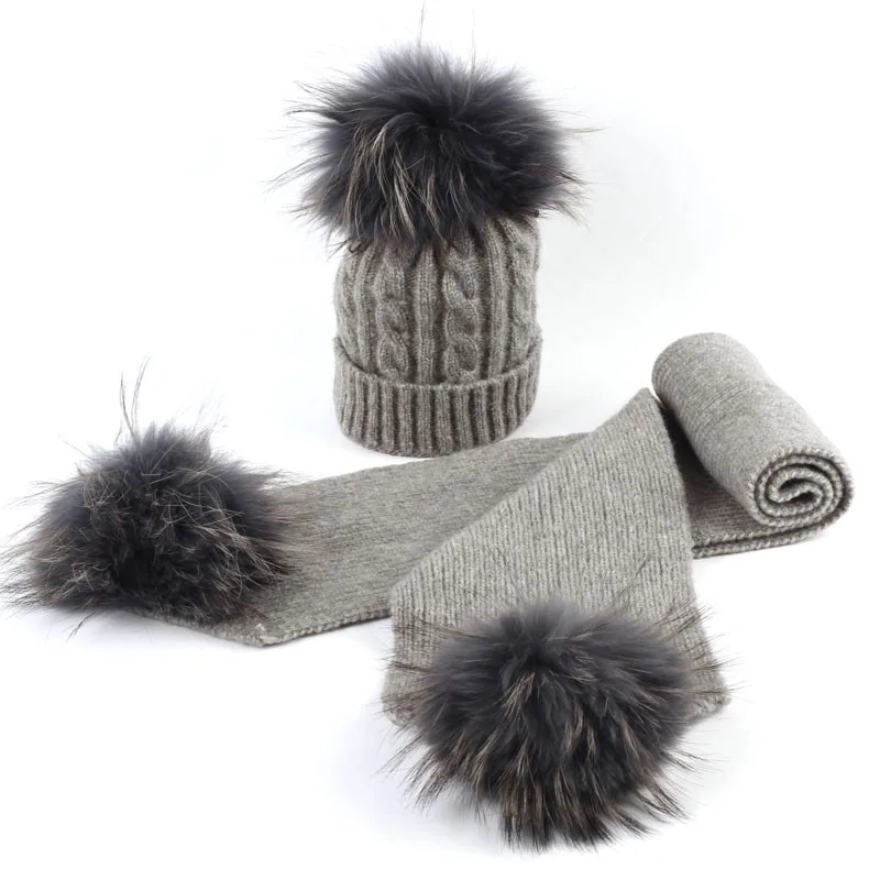 Light Grey Dark Grey 2 предмета Комплект Мальчики и девочки кашемир вязаная шапка и шарф с двойным реального помпонами дети с напуском Шапки с енота помпонами - Цвет: Light Grey Dark Grey