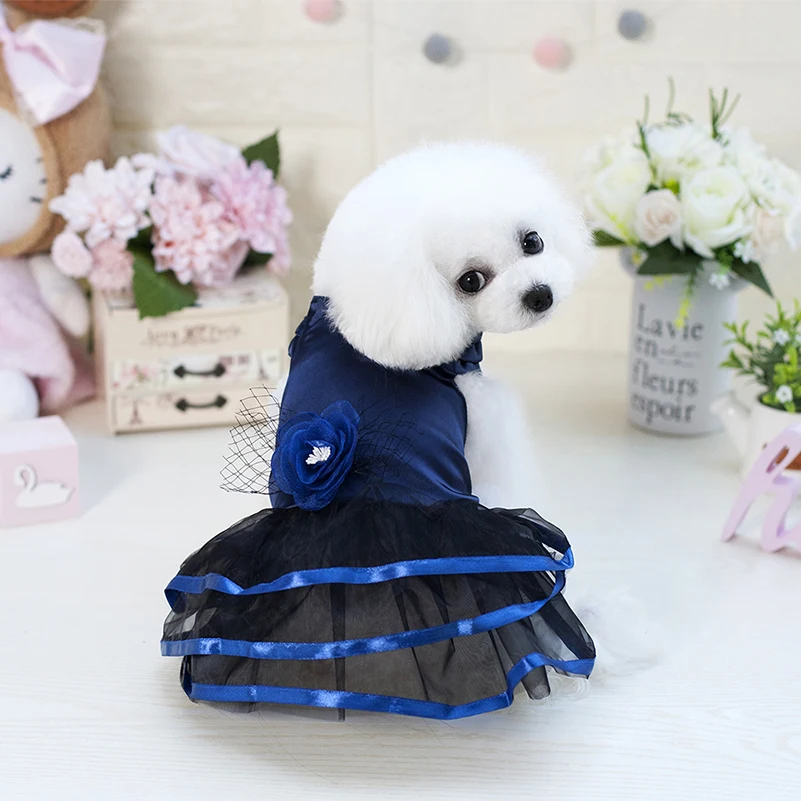 Tangpan Rose Deco Модный повседневный костюм для домашних животных ретро атласная юбка