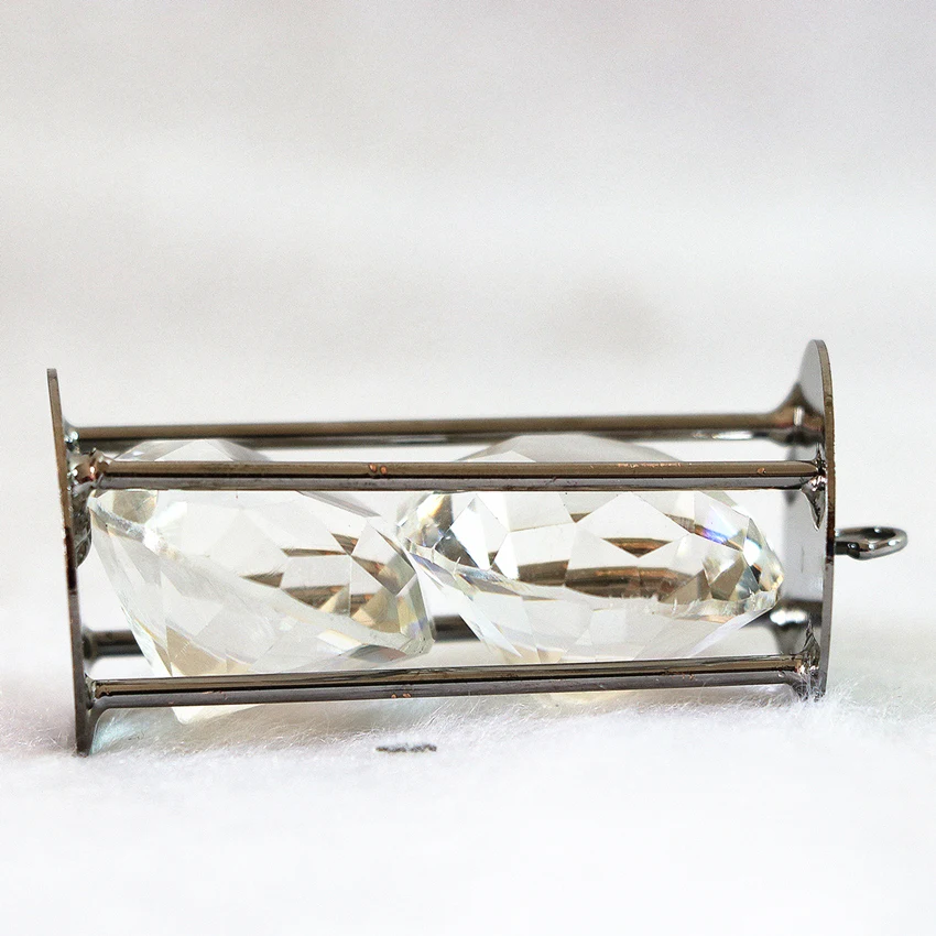 Бесплатная доставка Элегантный Кристалл Медь Черный покрытием Arc Cube Cage Подвески