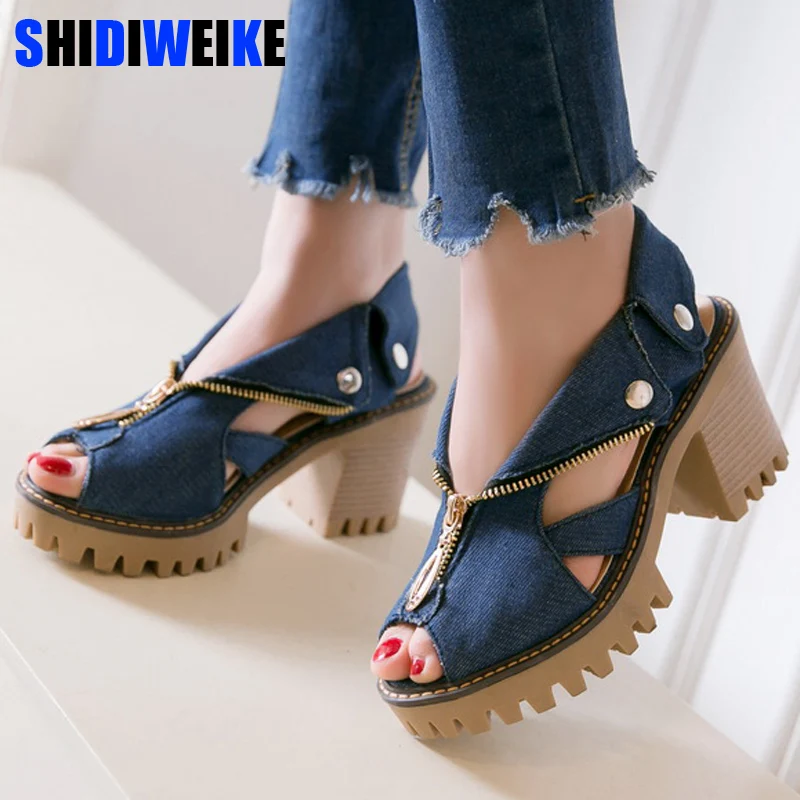 

Women's Shoes