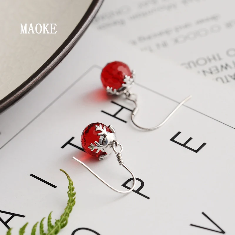 Корейские красные серьги-гвоздики в виде снежинок | Украшения и аксессуары