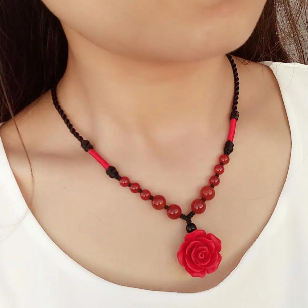 Ювелирное изделие ручной работы в народном стиле ожерелье виде цветка короткая